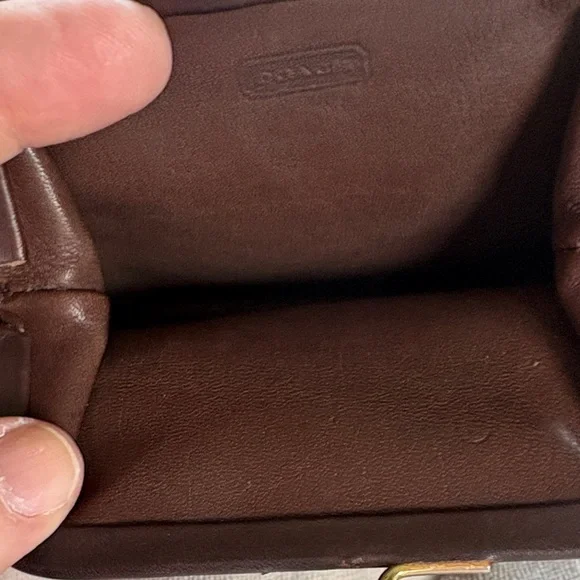 Coach Rich Brown Leather Coin purse kisslock closure Rare - Picture 3 of 7